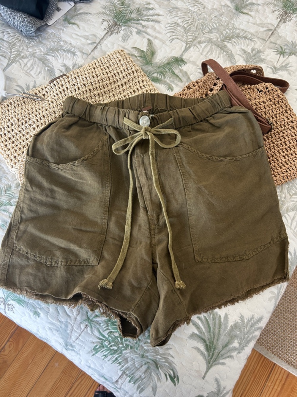 Free people size XS cotton Olive Green Drawstring Women’s Shorts